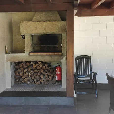 A Santiaga En Costa Da Morte Cabana de Bergantiños